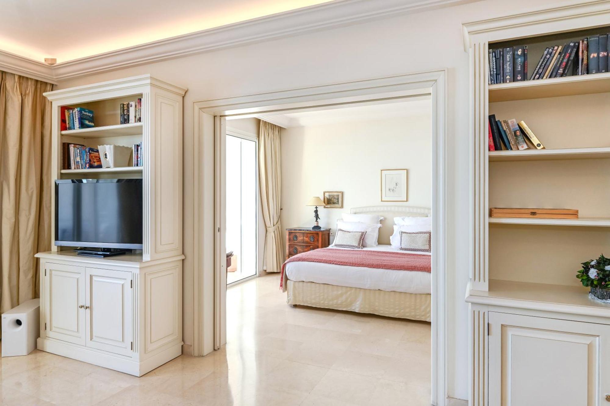 Buckingham & Lloyds - Cannes Kültér fotó